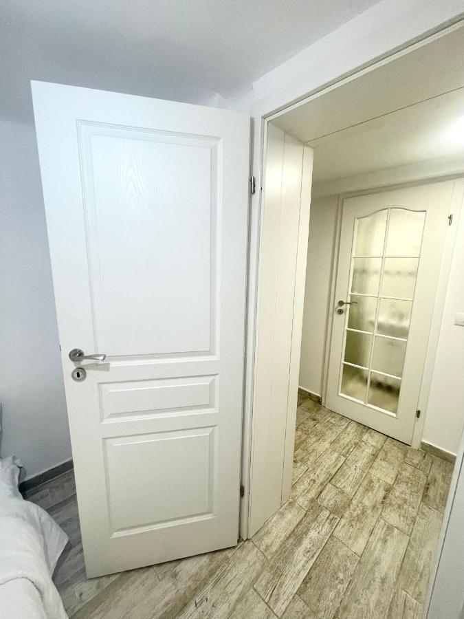 Temple 3 Apartment Букурещ Екстериор снимка